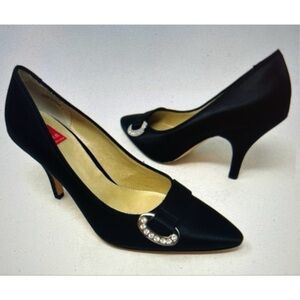 Oscar De La Renta Black Size 9.5 Black Jeweled Accents Heels